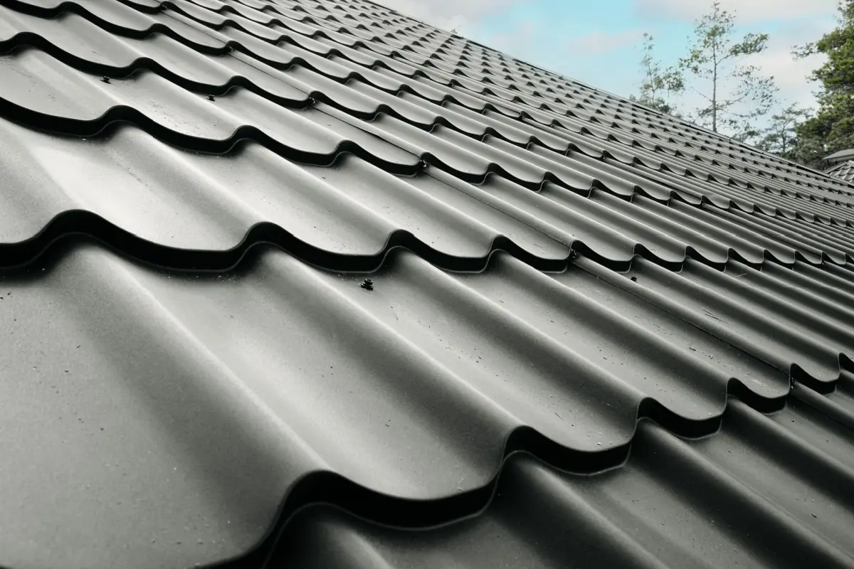 Zoom-in metal roof image